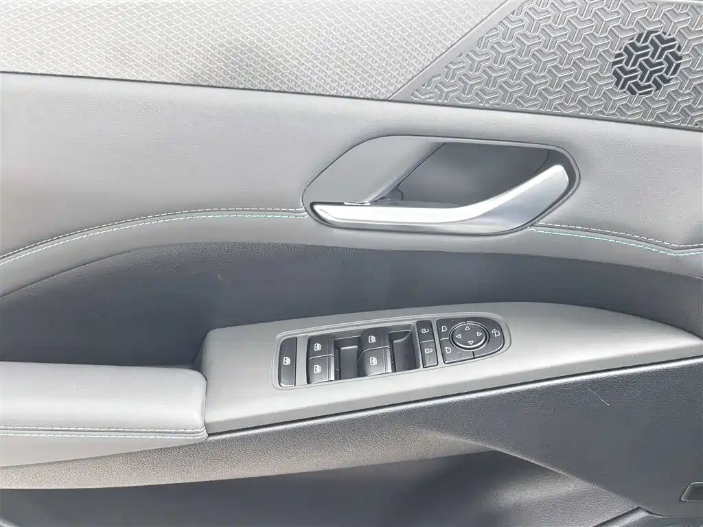 BYD Qin PLUS 2025 — фото 14
