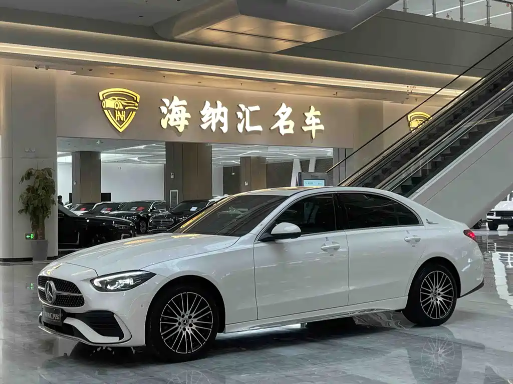 Mercedes-Benz C-Class 2024 — фото 1