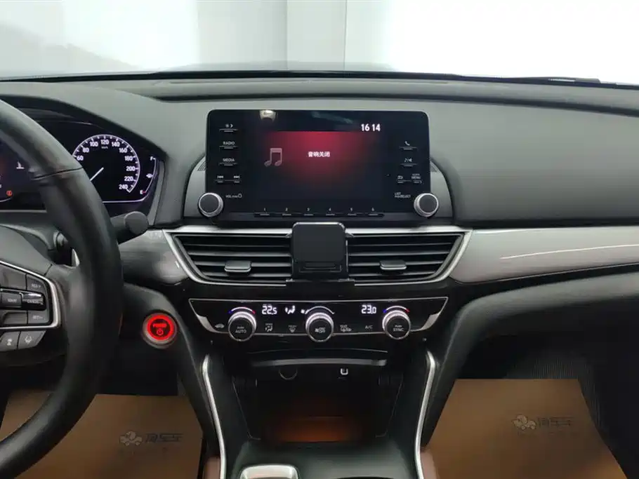 Honda Inspire 2020 — фото 13