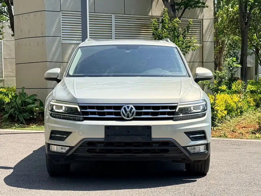 Volkswagen Tiguan L 2019 — фото 2
