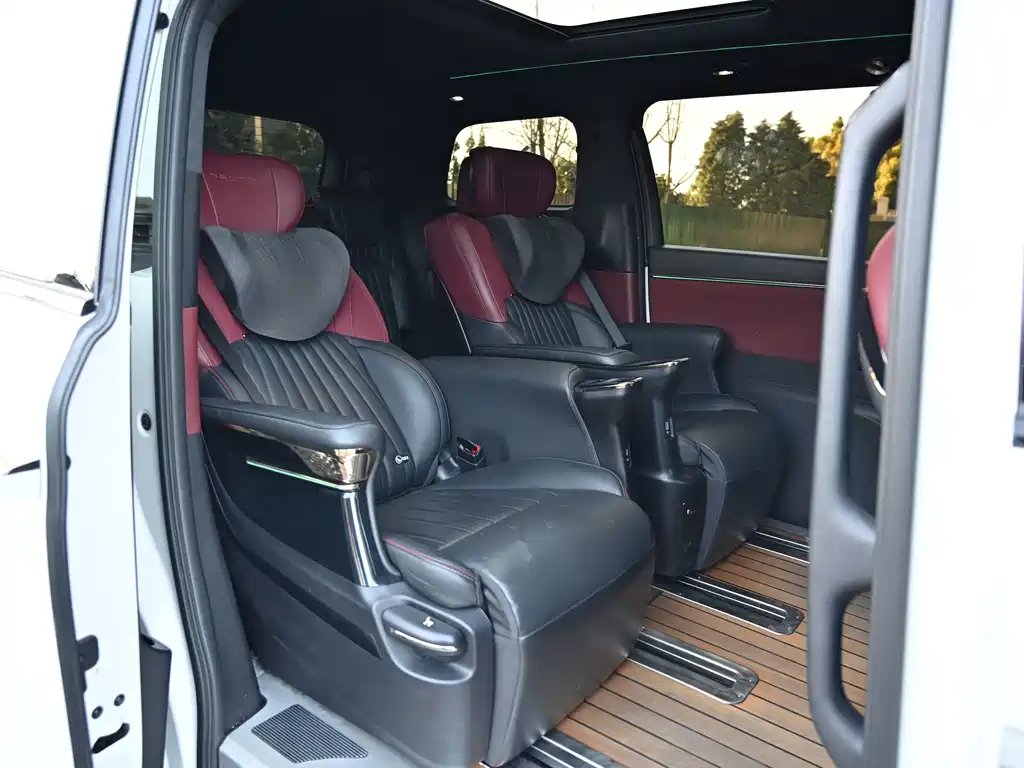 GAC Motor Trumpchi M8 2023 — фото 18