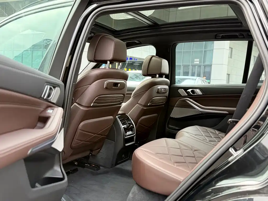BMW X5 2025 — фото 10