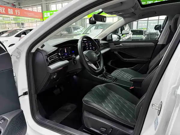 Volkswagen Sagitar 2023