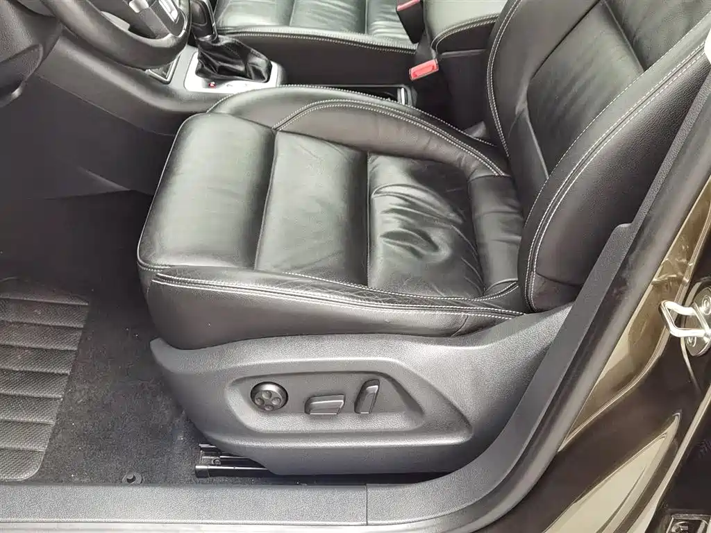 Volkswagen Tiguan 2016 — фото 20