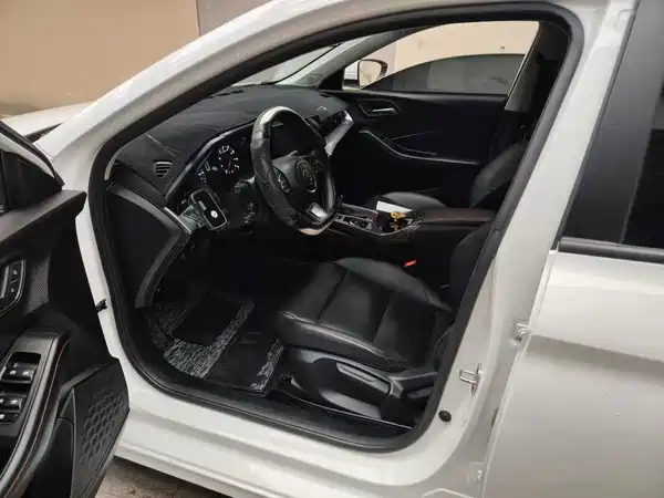 MG MG5 2022