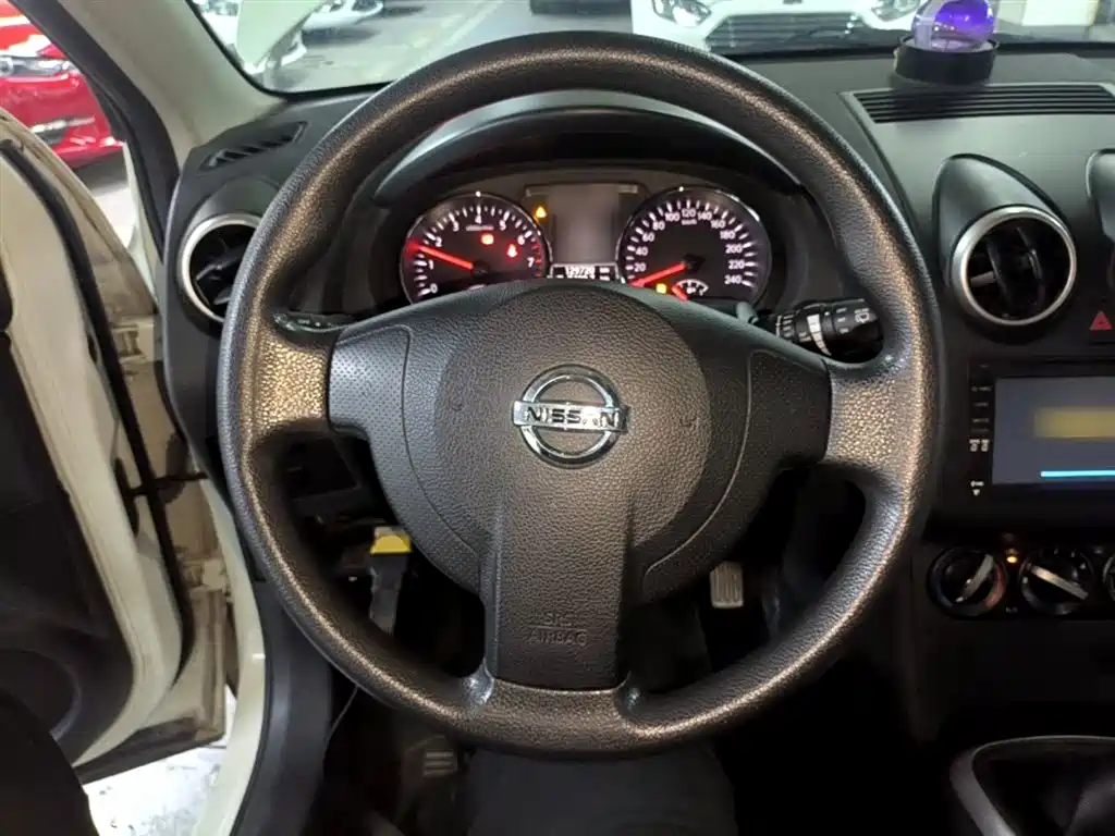 Nissan Qashqai 2015 — фото 11