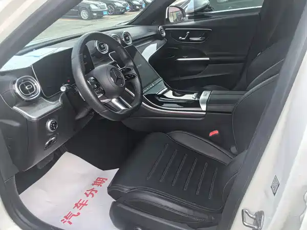 Mercedes-Benz C-Class 2021