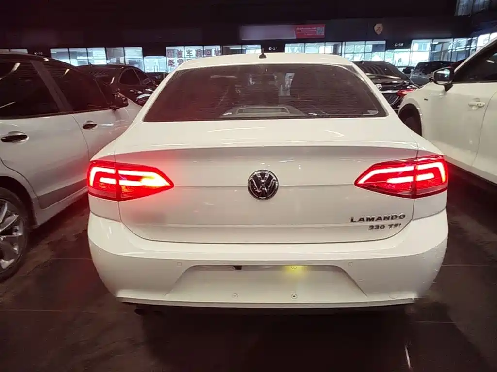 Volkswagen Lamando 2018 — фото 6