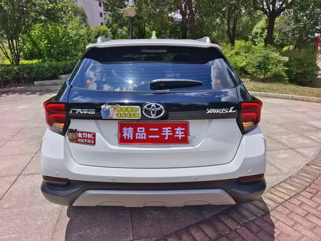 Toyota Yaris L 2022 — фото 8