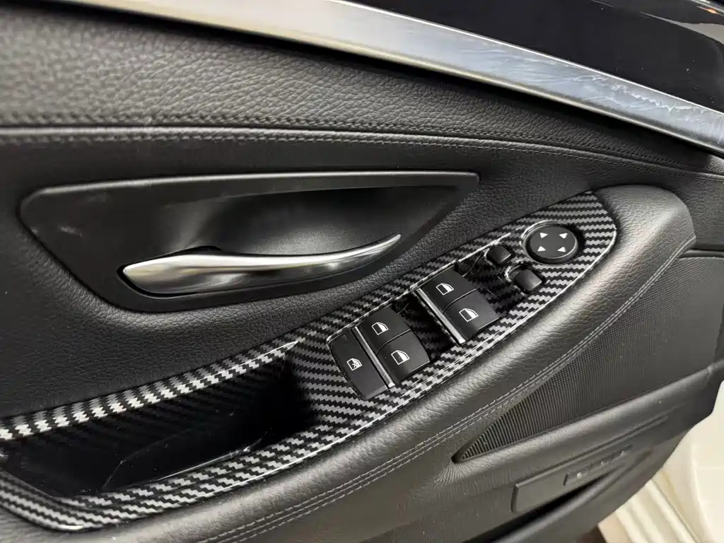 BMW 5 Series 2013 — фото 10