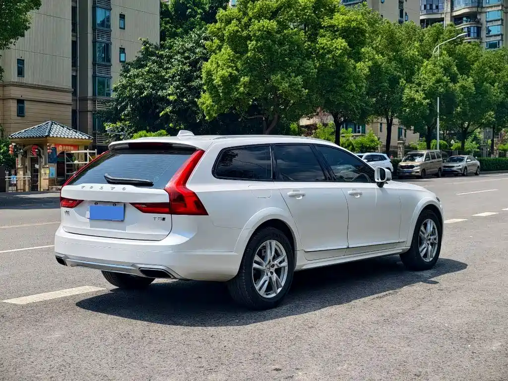 Volvo V90 2019 — фото 4