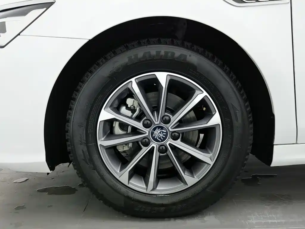 BYD Qin PLUS 2024 — фото 17