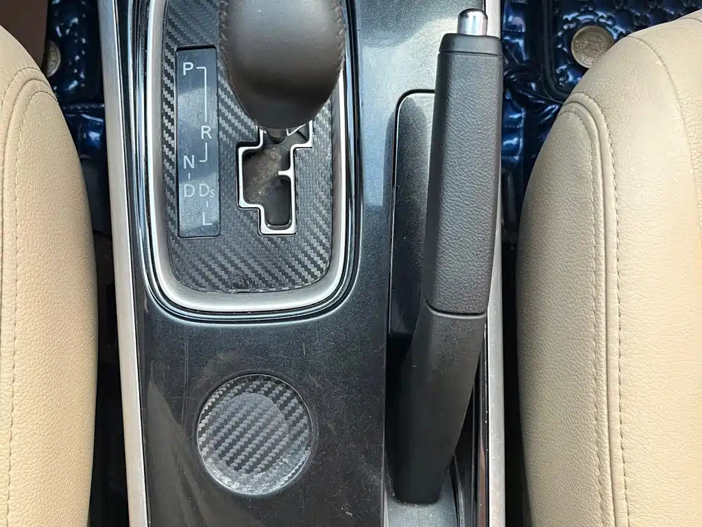 Mitsubishi Outlander 2018 — фото 16