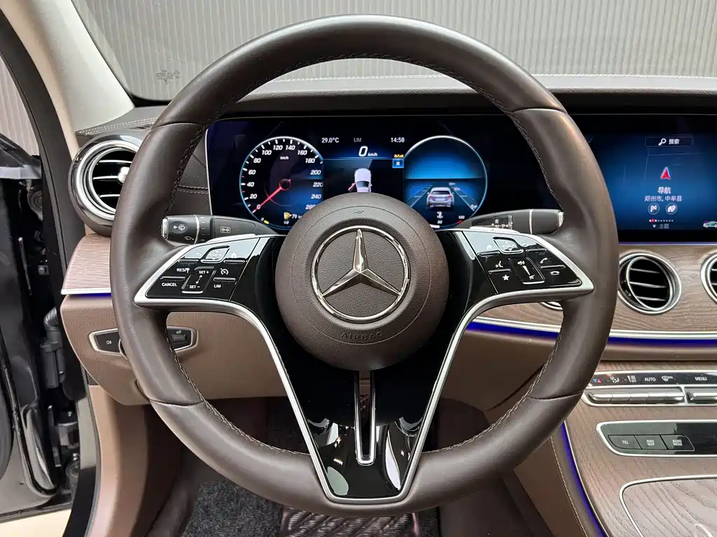 Mercedes-Benz E-Class 2023 — фото 5