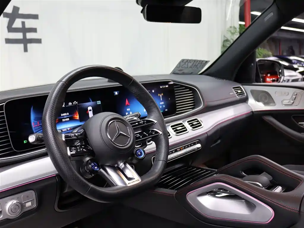 Mercedes-Benz GLE AMG 2025 — фото 8