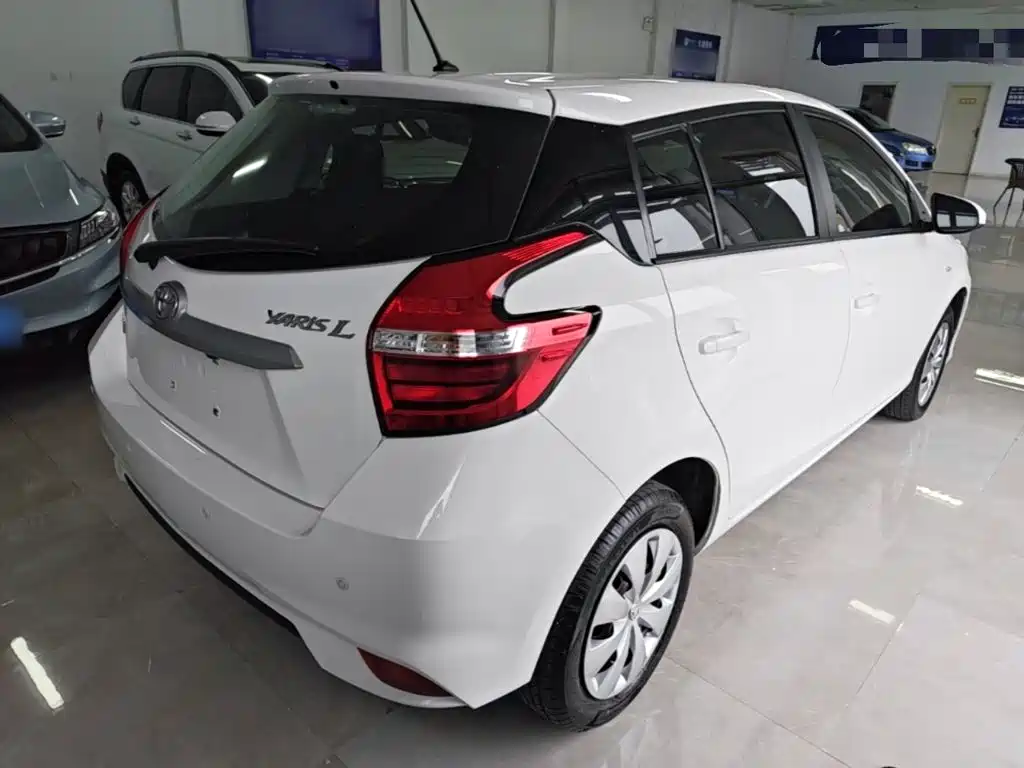 Toyota Yaris L 2017