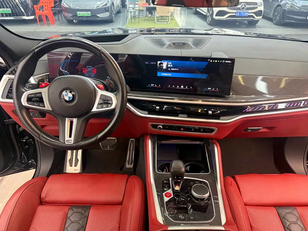 BMW X6 M 2023 — фото 12