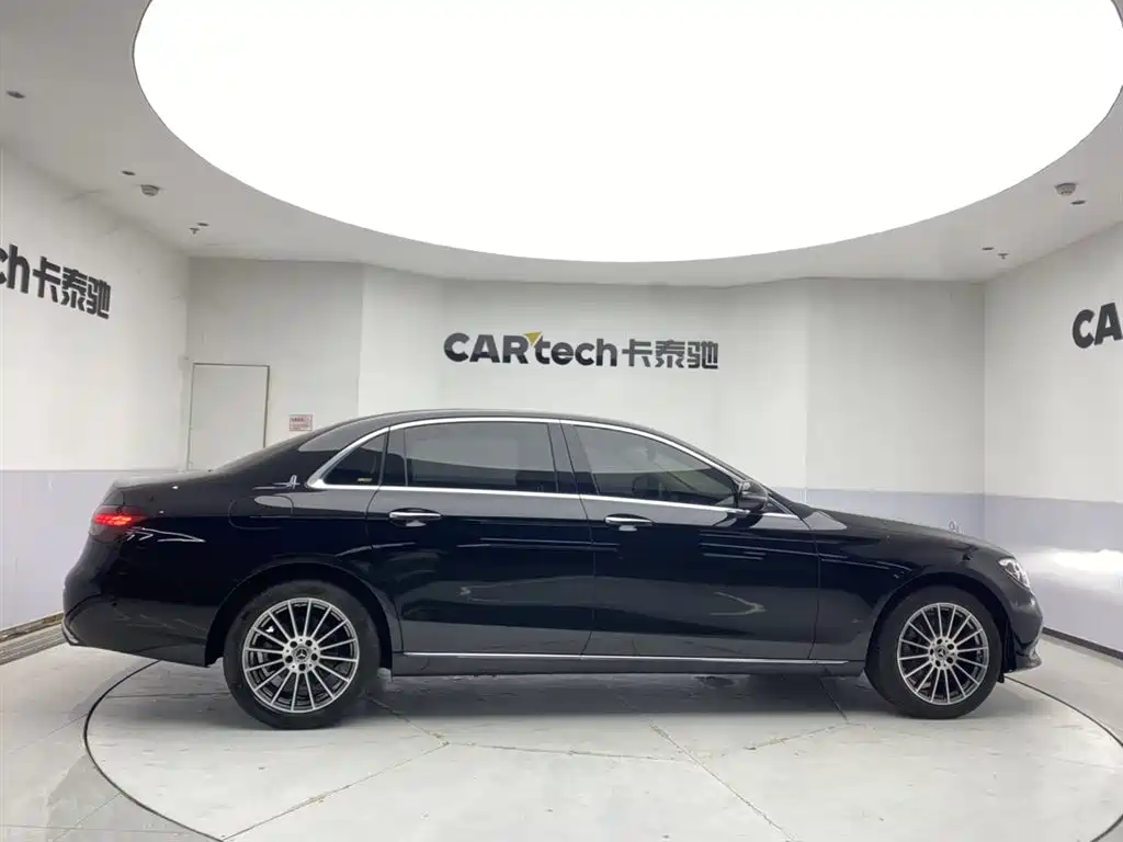 Mercedes-Benz E-Class 2023 — фото 4