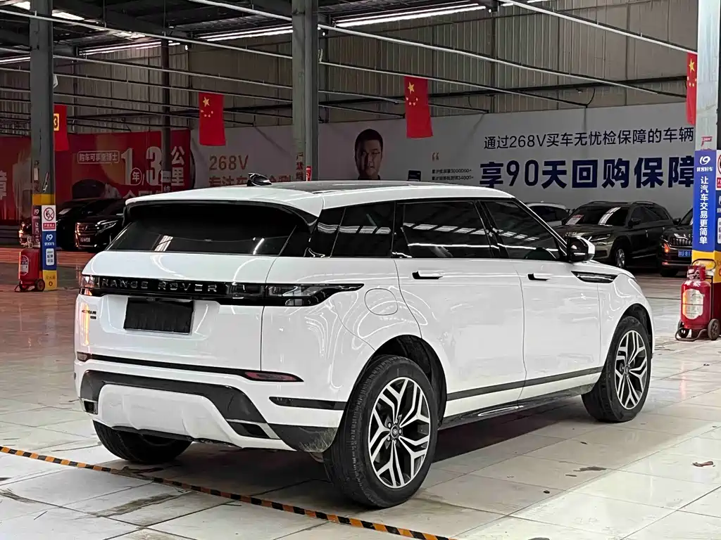Land Rover Evoque 2021 — фото 16