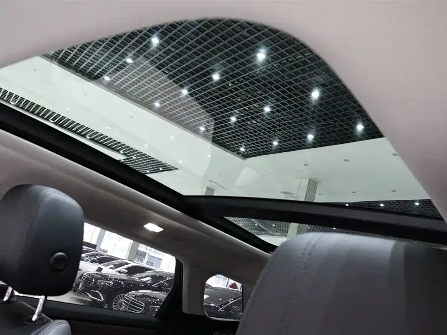 Land Rover Evoque 2023 — фото 22