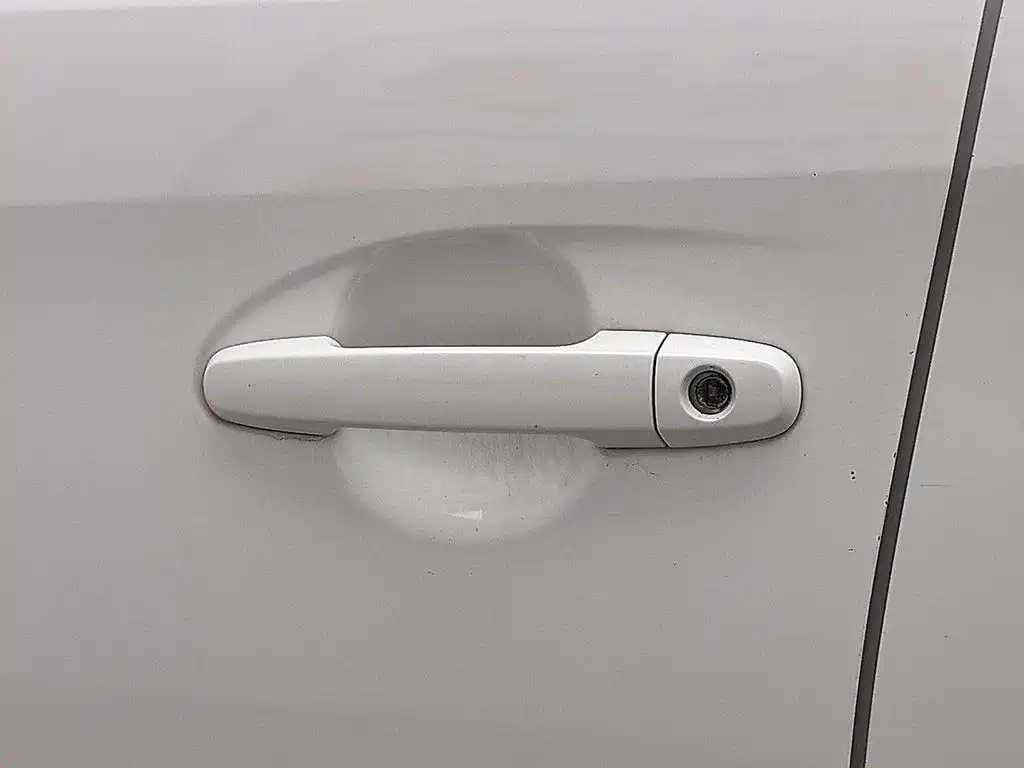 Toyota Yaris L 2021 — фото 18