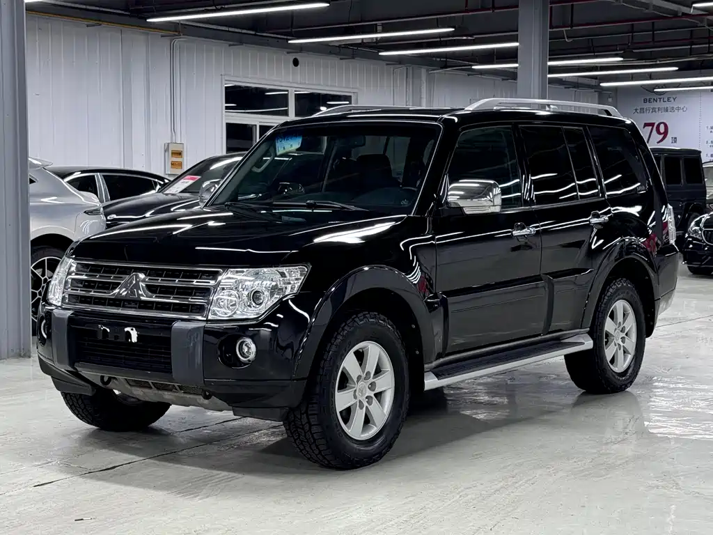 Mitsubishi Pajero 2009