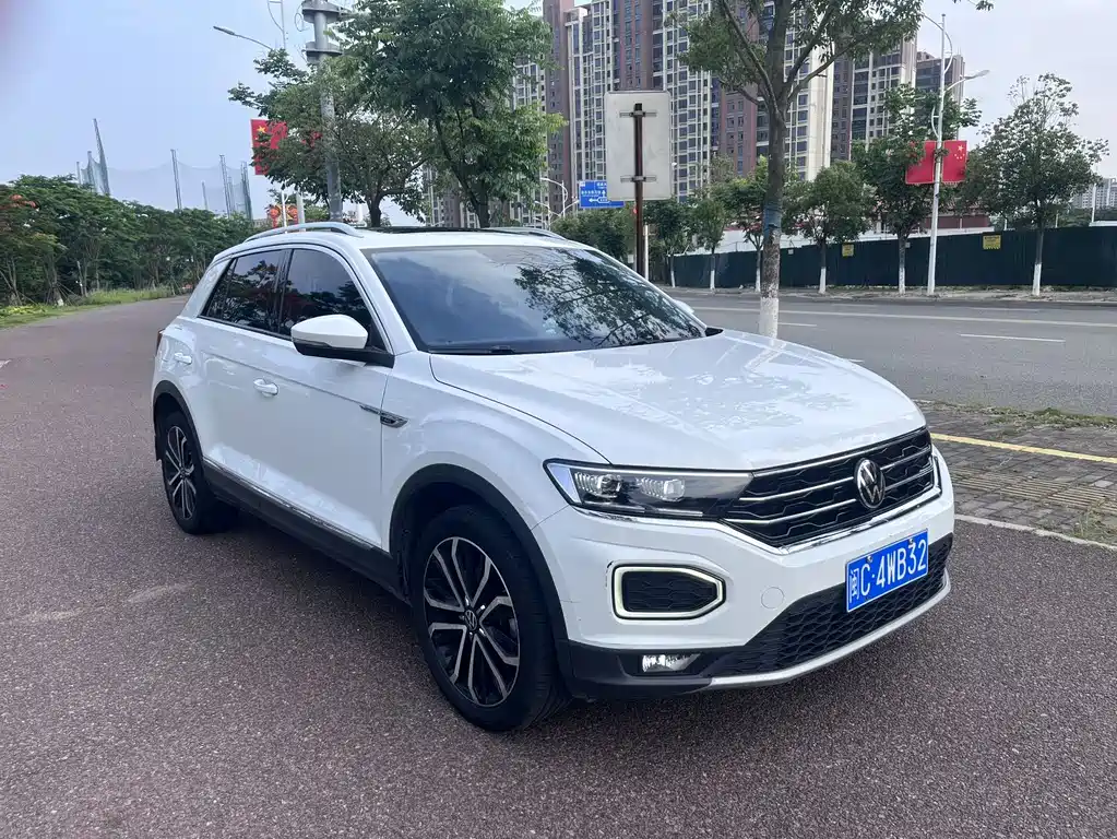Volkswagen T-Roc 2021 — фото 2