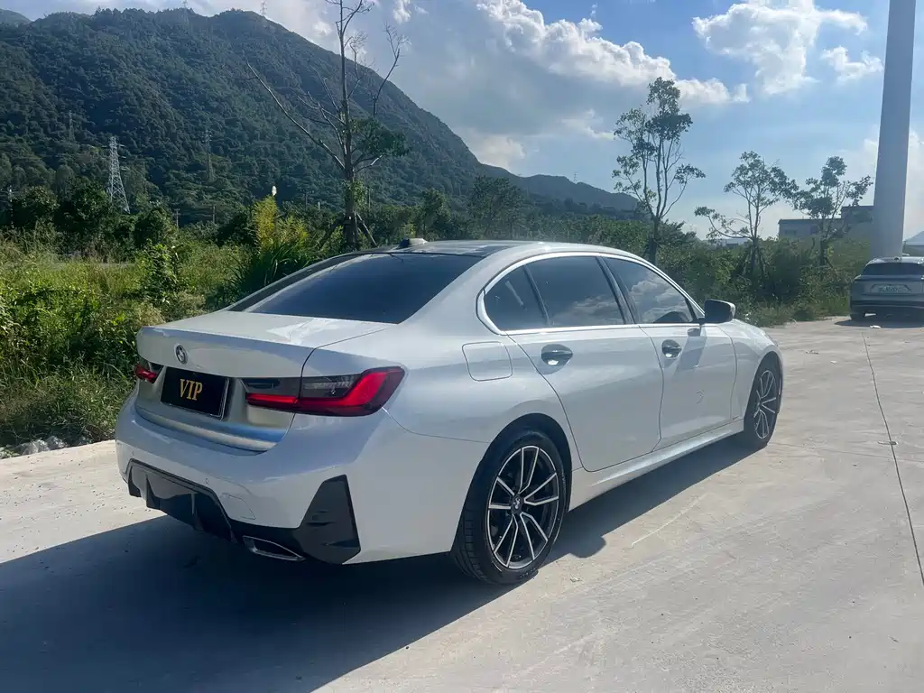 BMW 3 Series 2023
