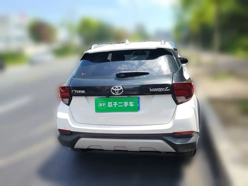 Toyota Yaris L 2022