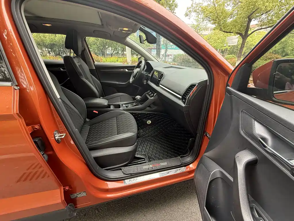 Skoda Karoq 2021 — фото 17
