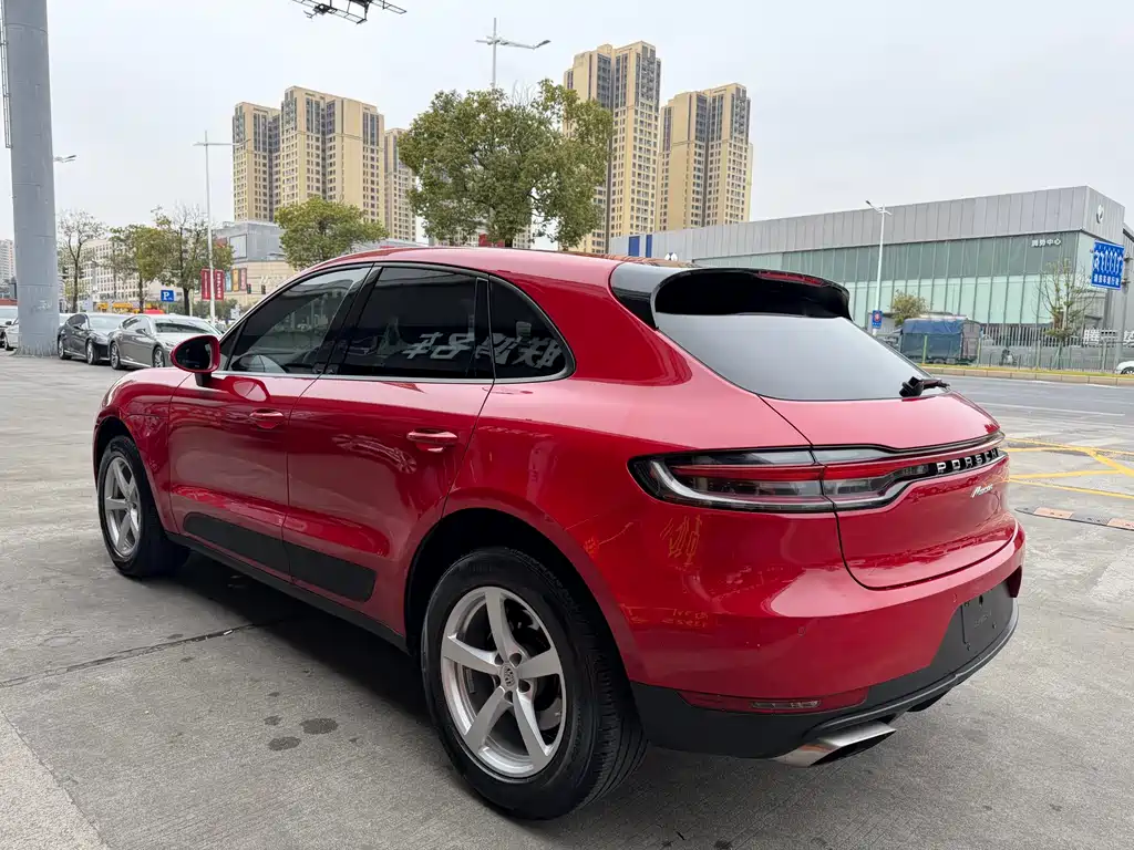 Porsche Macan 2019 — фото 12