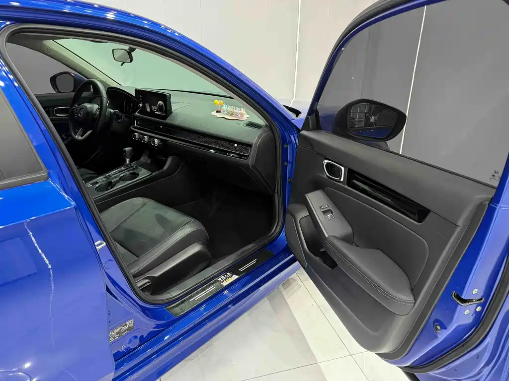 Honda Civic 2022 — фото 19
