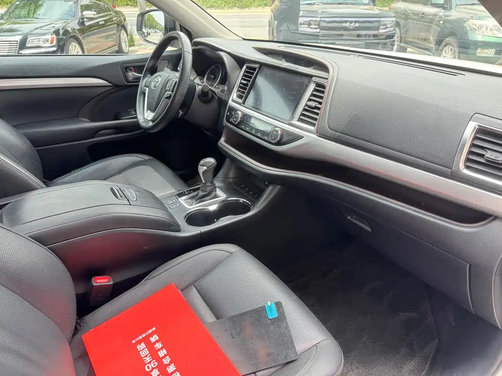 Toyota Highlander 2019 — фото 18