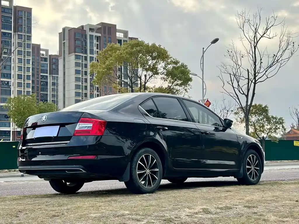 Skoda Octavia 2016 — фото 6