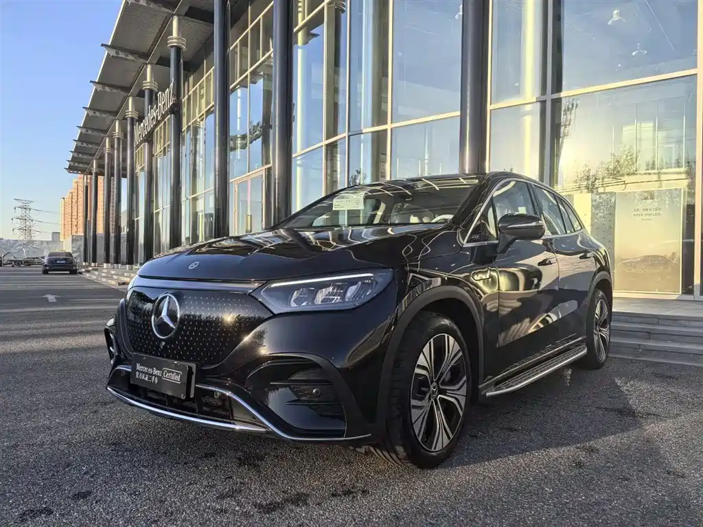Mercedes-Benz EQE SUV 2025