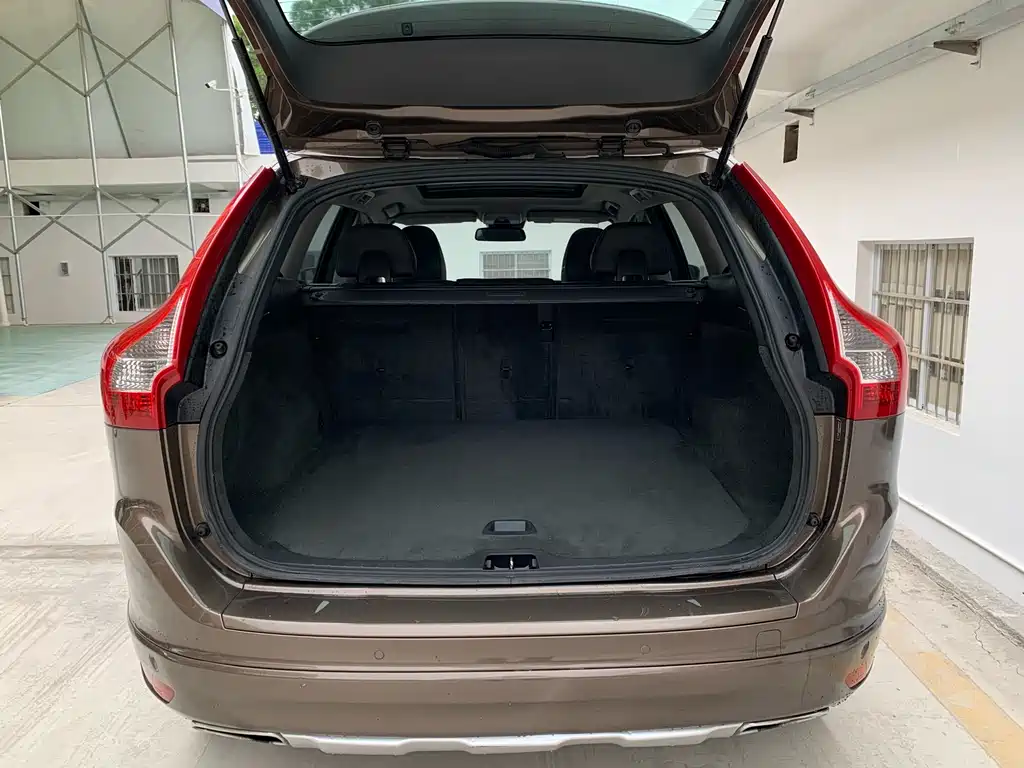 Volvo XC60 2015 — фото 14