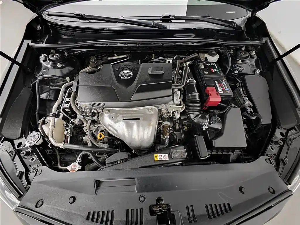 Toyota Camry 2018 — фото 6