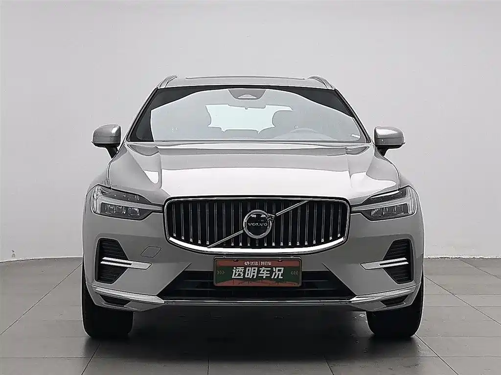 Volvo XC60 2023 — фото 3