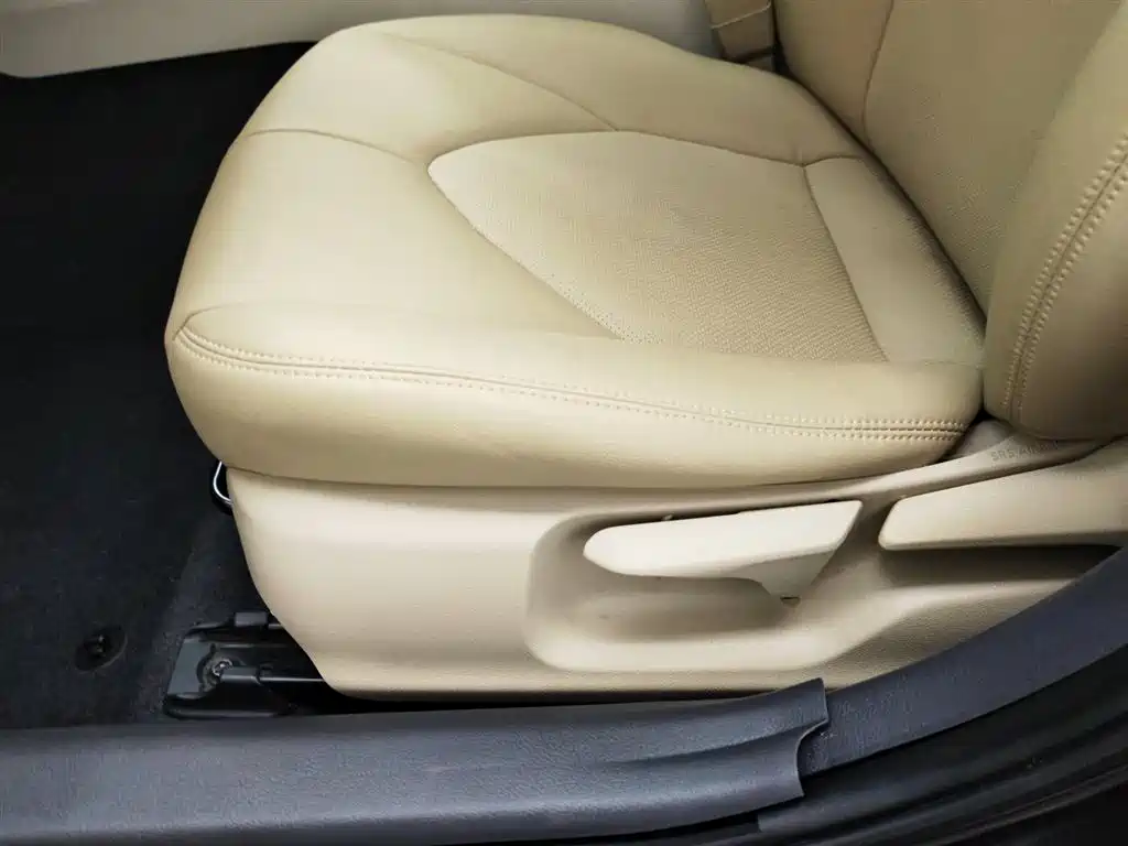 Toyota Camry 2018 — фото 20