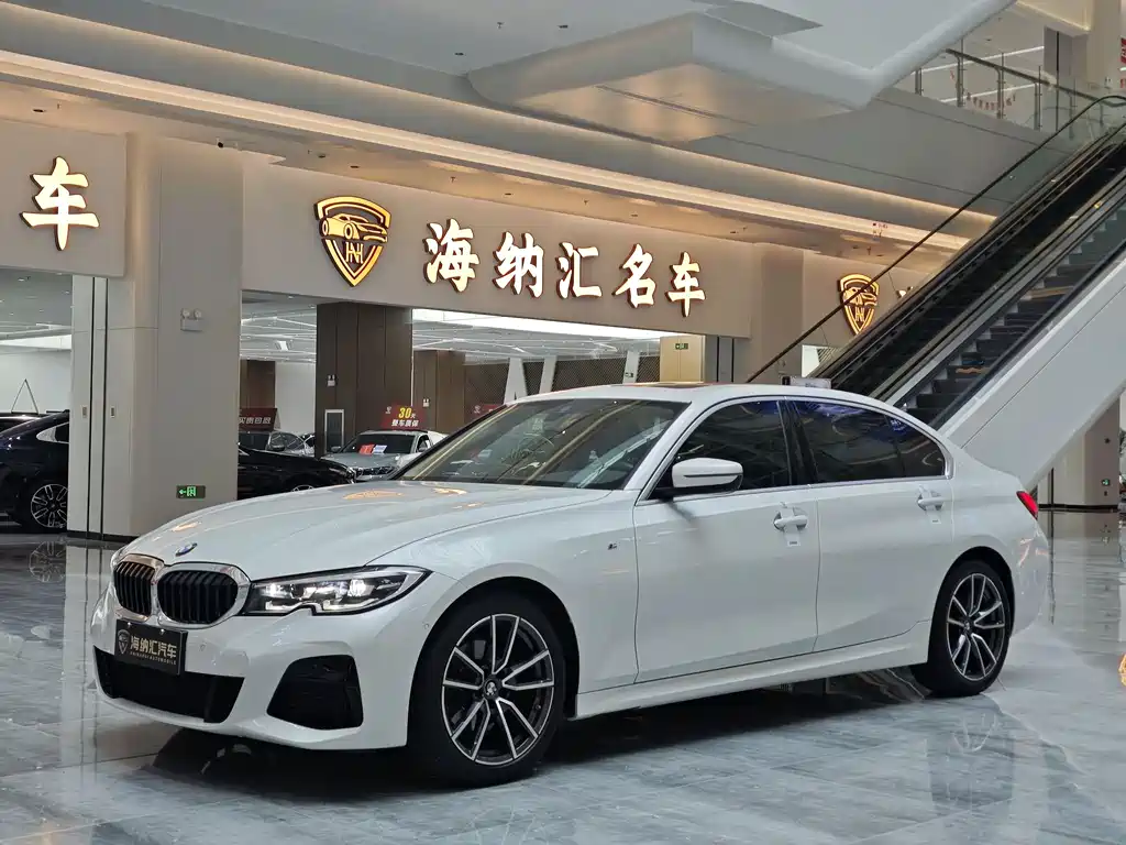 BMW 3 Series 2021 — фото 1