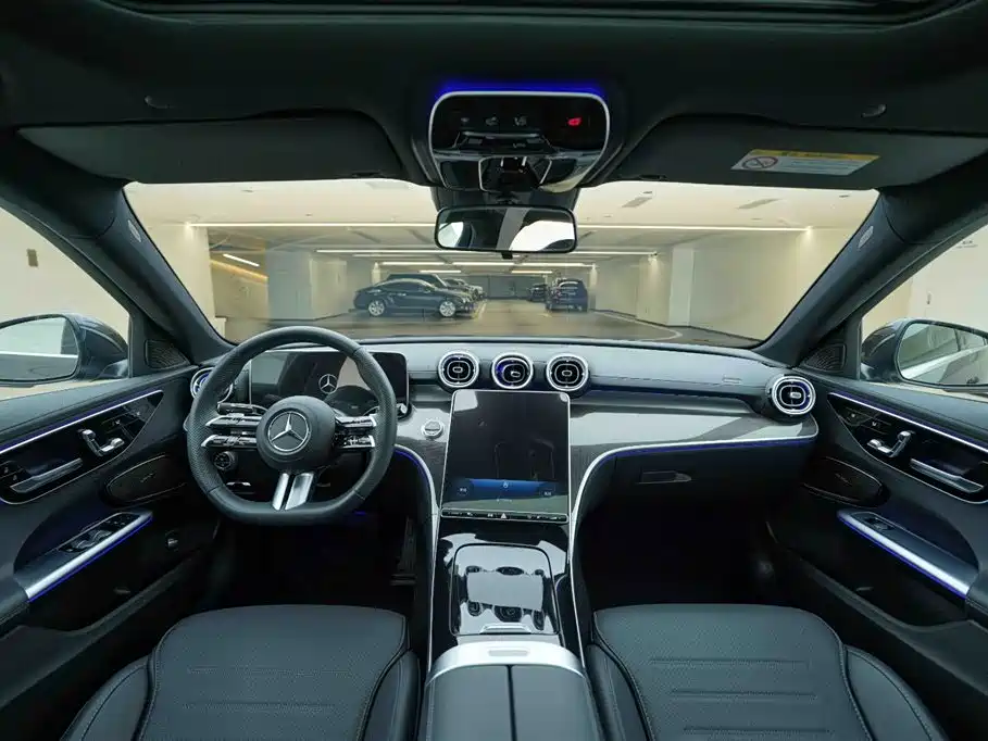 Mercedes-Benz C-Class 2023 — фото 18