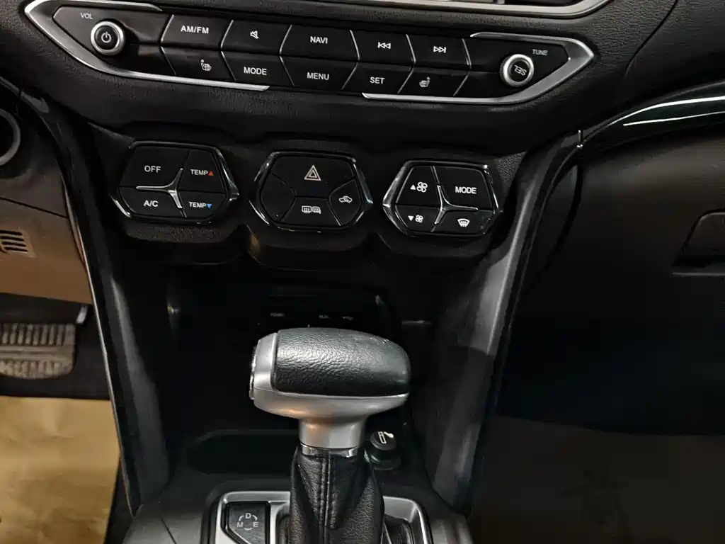 GAC Motor Trumpchi GS4 2016 — фото 14