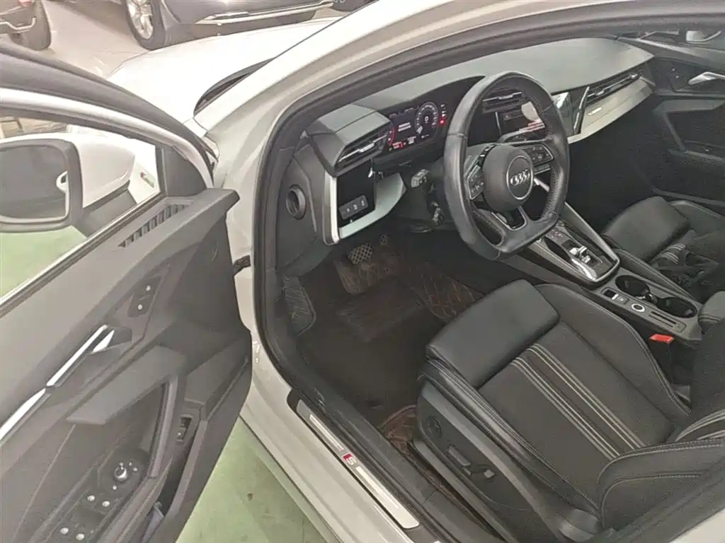 Audi A3 2022 — фото 16