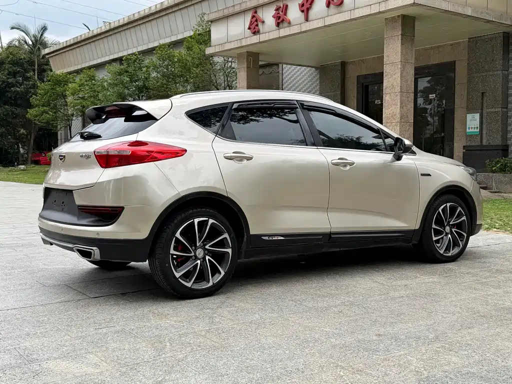 Geely Emgrand GS 2017 — фото 16