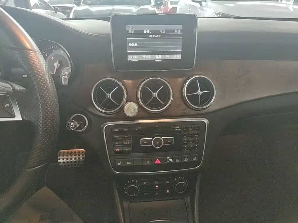 Mercedes-Benz GLA 2014 — фото 13