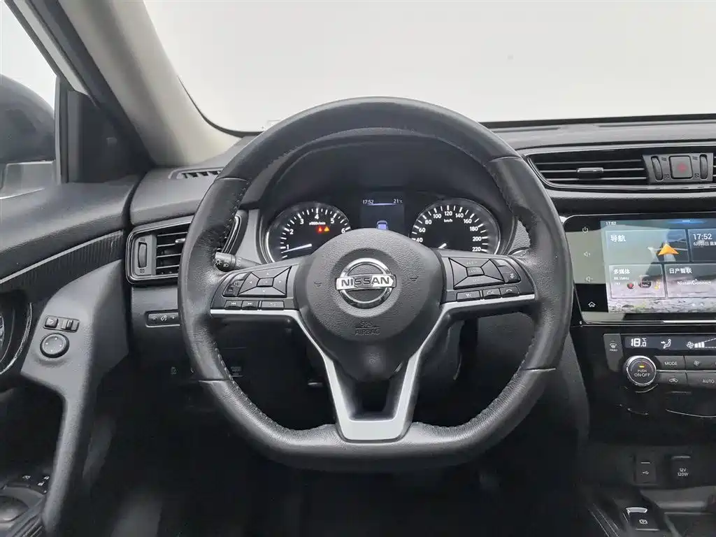Nissan X-Trail 2018 — фото 11