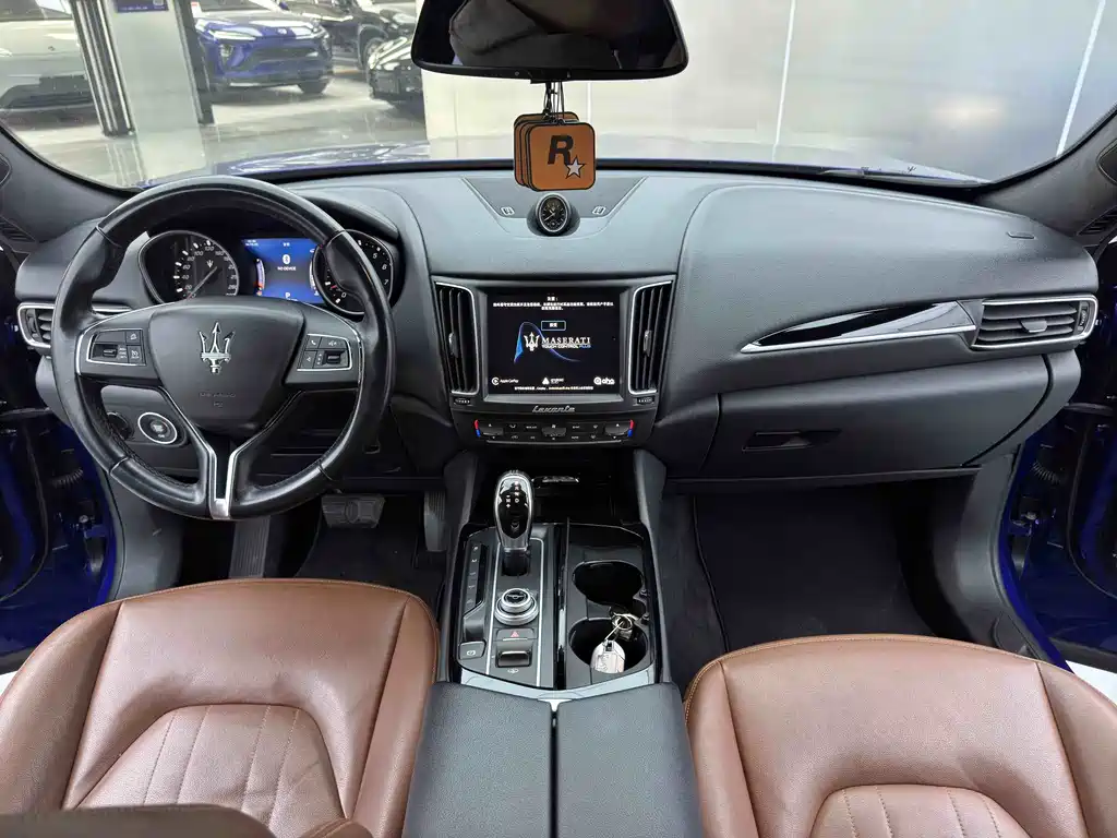 Maserati Levante 2018 — фото 14