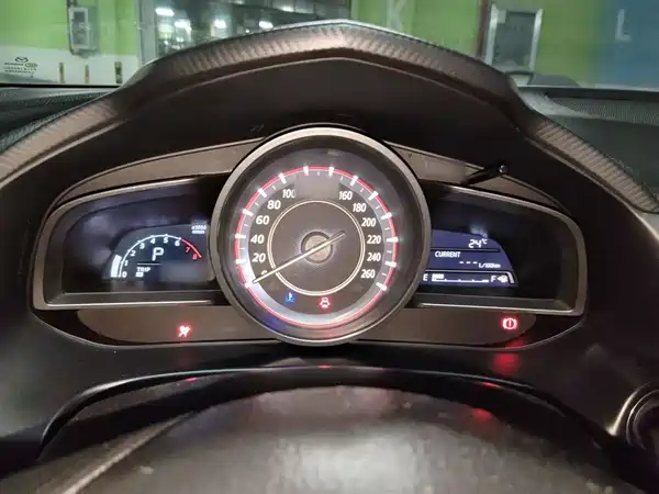 Mazda 3 Axela 2014
