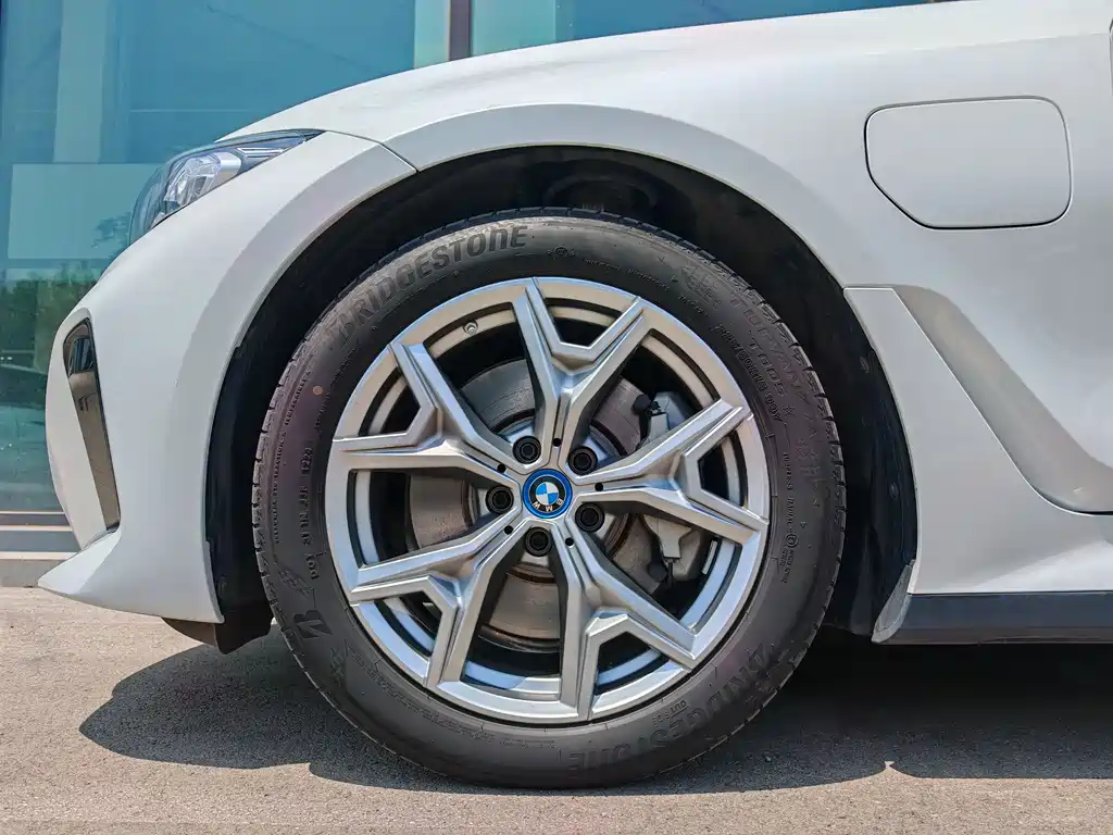 BMW i3 2024 — фото 6