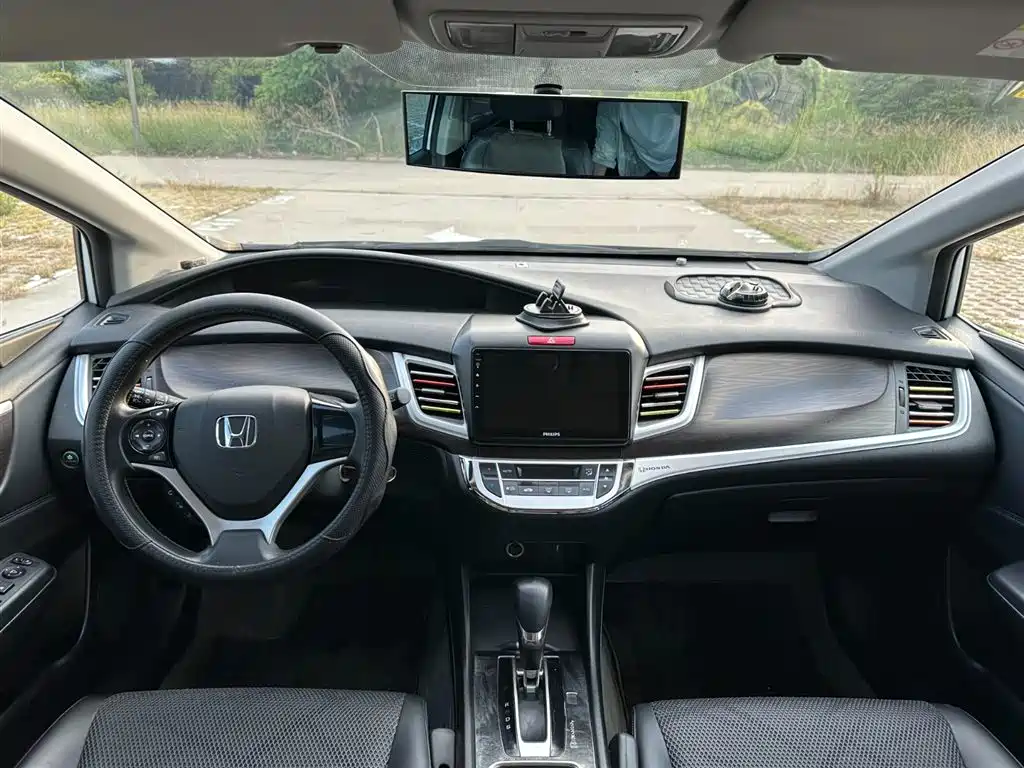 Honda Jade 2015 — фото 11